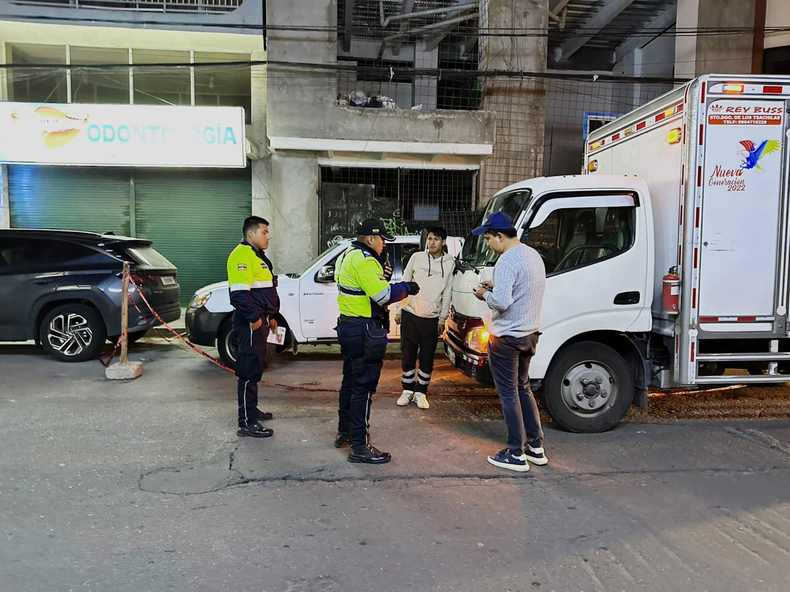 Más de 200 conductores sancionados por estacionar mal en Riobamba